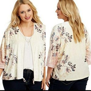 Maurices velvet floral zip up kimono jacket